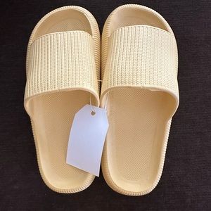 NWT chunky pool slides.  Great for summer!